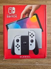 Nintrndo Switch Oled con Custodia