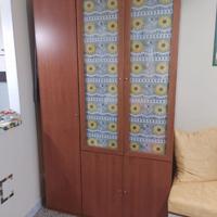 Dispensa con vetrina