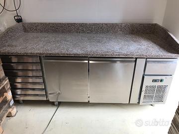 Banco pizza con cassettiera