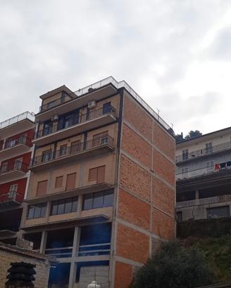 Investimento a Sonnino-LT,vendita intera palazzina