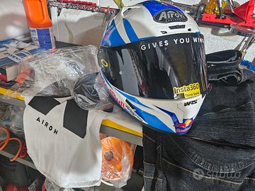 casco Airoh+ guanti +pantaloni 