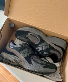 New Balance 2002r
