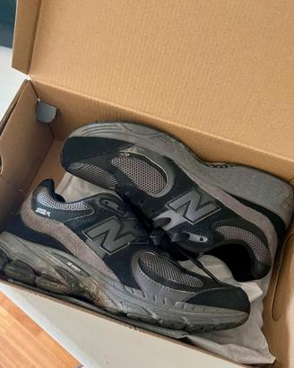 New Balance 2002r