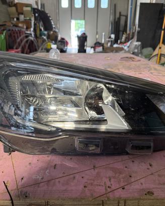 Fanale anteriore destro Originale Ford Focus MK4