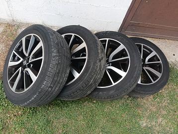 4 cerchi in lega R19 originali Nissan x-Trail t32