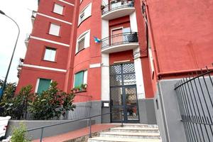 Via ponti rossi- 2 vani luminoso