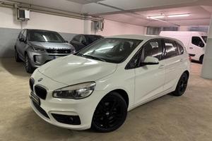 BMW 220 i Active Tourer Advantage