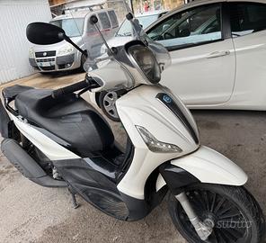 PIAGGIO BEVERLY 2016 CC300