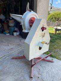 Mulino per cereali e sfarinati con cardano