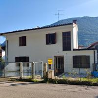 Navarons Meduno (PN) casa da mq 146