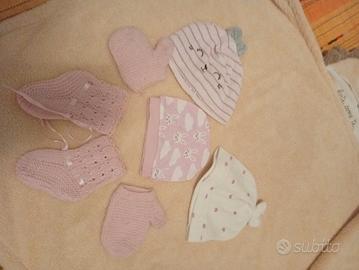 set cappellini bimba 0-3 mesi