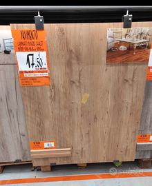 Pavimento in laminato + tappettino