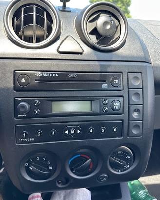 Stereo ford fiesta 4500 rds