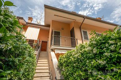 Appartamento di 90 m² con 4 locali e box auto a Mo