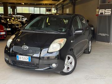 Toyota YARIS 1.4 D-4D 5P SOL KMCERT AUTOMATICA