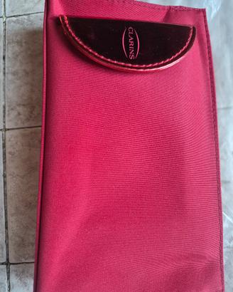 pochette Clarins