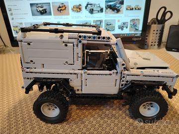 LEGO TECHNIC LAND ROVER MOTORIZZATO (MOC)