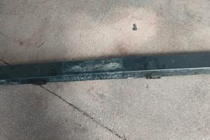 PARAURTI ANTERIORE DEFENDER 