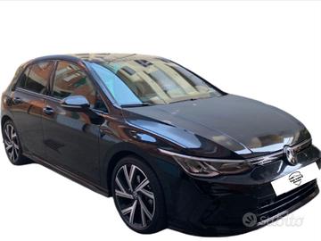 Volkswagen Golf 1.5 TSI 150 CV EVO ACT R-Line Perf