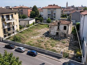 Terreno di 2100 m² a Albignasego