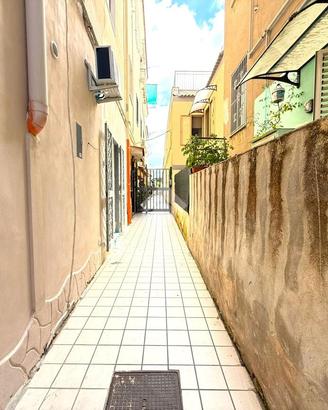 2 LOCALI A BACOLI