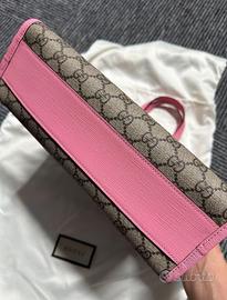 Borsa a forma di fragola con bordo rosa stampato