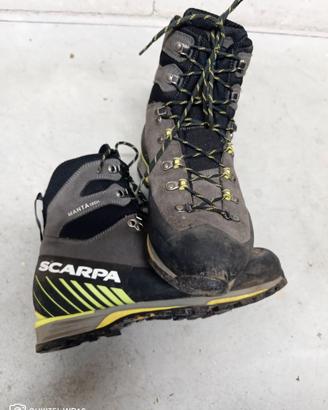 Scarpa Manta Tech