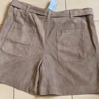 Bermuda in pelle scamosciata