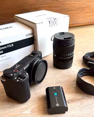 SONY zve10 + sigma 18-50 - SCATOLE INCLUSE
