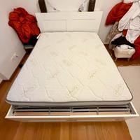 Letto matrimoniale struttura in doghe + materasso