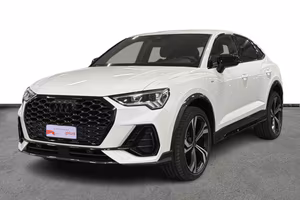 Audi Q3 Sportback 35 2.0 tdi Identity Black s-tron