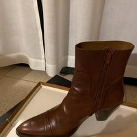 Stivaletto in pelle color cuoio