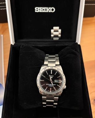 Seiko 5 explorer