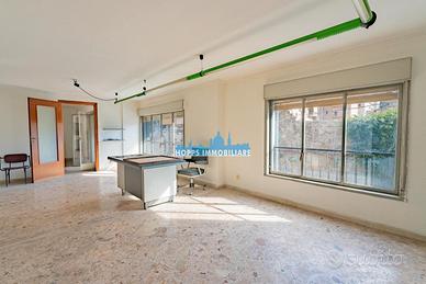 UFFICIO IN VIA ROSARIO GERBASI, piano ammezzato