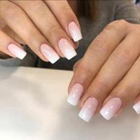 Ricostruzione unghie in gel a domicilio