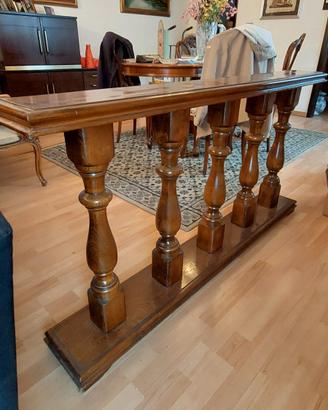 Balaustra in legno.