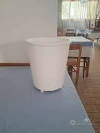  4 cestini getta rifiuti (disponibilità 30 pz)