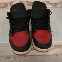 Air Jordan Nike rosse e nere