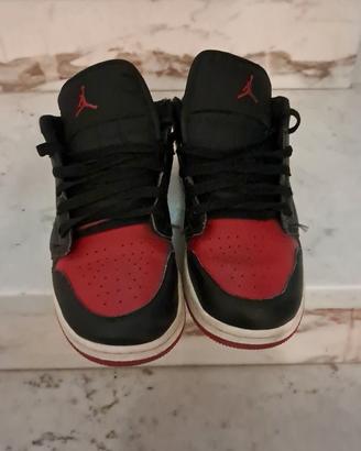 Air Jordan Nike rosse e nere