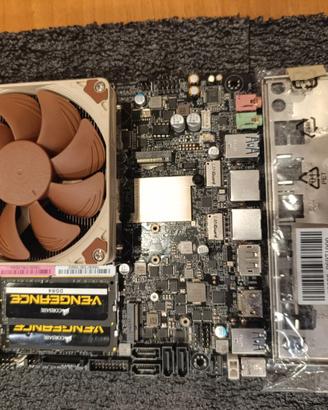 scheda madre Mini-ITX q170 8gb i3 e alimentatore