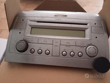 Autoradio Lancia Ypsilon 1300 Momo design 