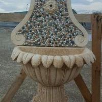 Fontana fontanella muro parete pietra cemento