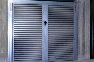 Garage disponibile 20 mq zona Esselunga Fiera