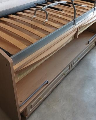 Letto a ponte con scrivanie estraibili