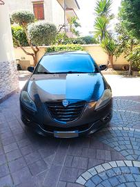 Lancia Delta S momo design