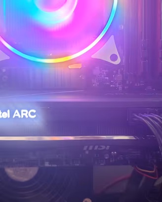Intel Arc A750 8GB GDDR6.
