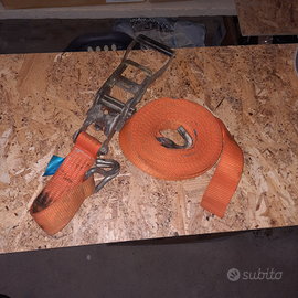 Cinghia con crichetto