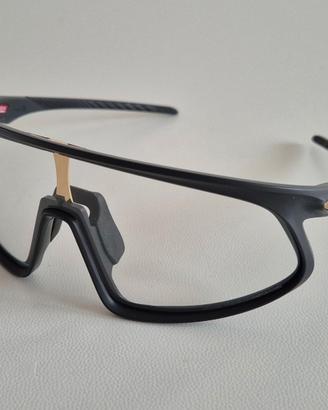OCCHIALI OAKLEY RSLV FOTOCROMATICI