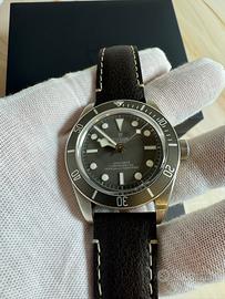 Tudor Black Bay 925.