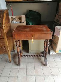 mobili usati antichi